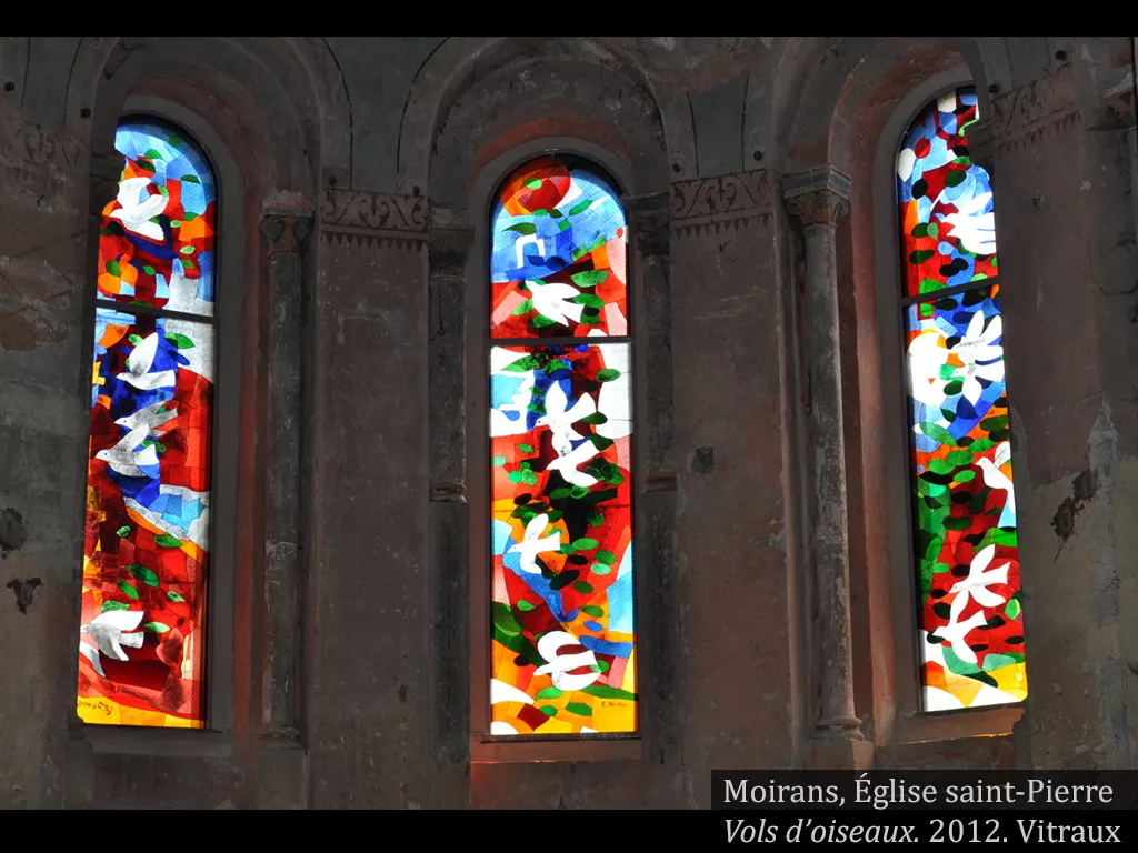 Vols d'oiseaux, église de Moirans, 2012, Arcabas 3 vitraux représentant des vols d'oiseaux