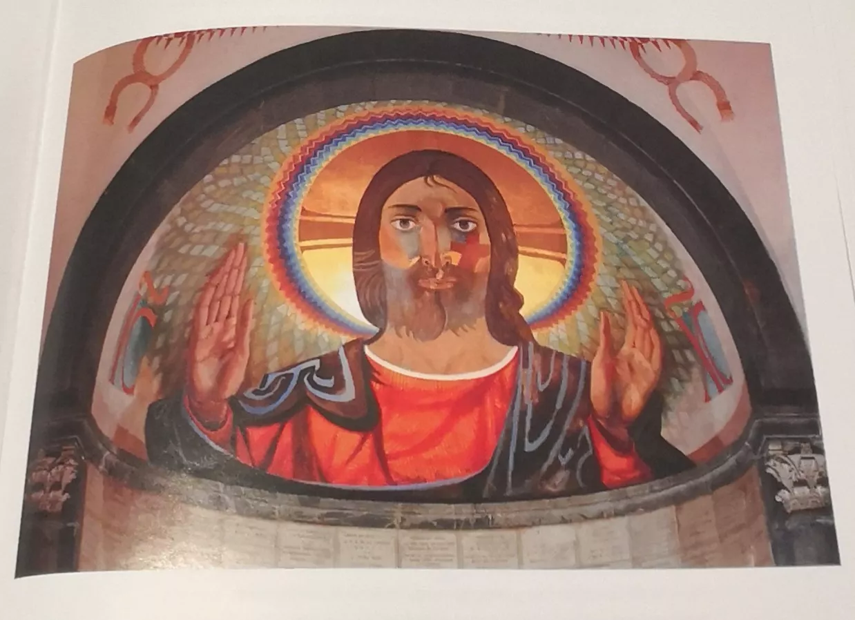 Christ Pantocrator - La Salette Peinture murale dans l'abside du choeur représentant le Christ en gloire