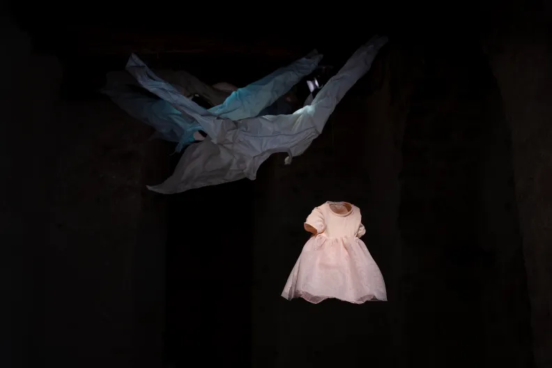 œuvre Protection de Kaarina Kaikkonen