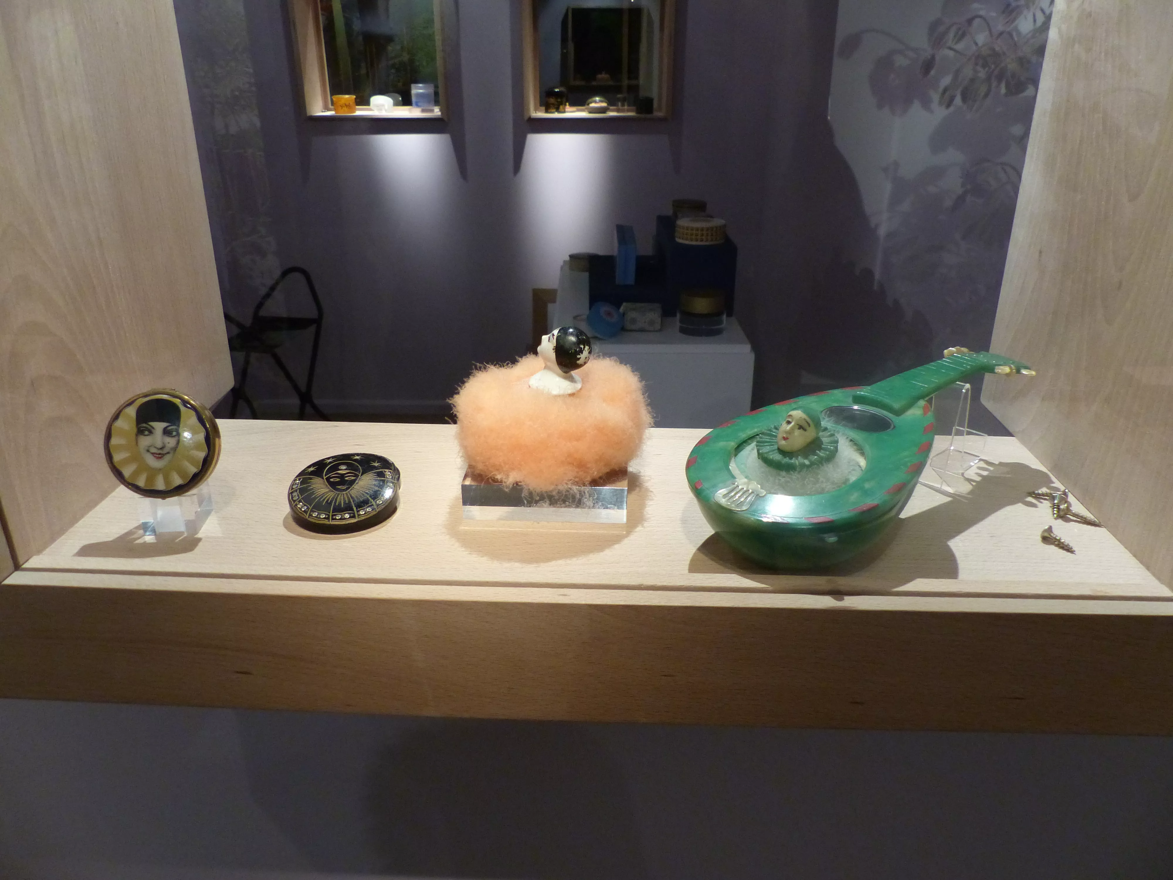 Vue de l'exposition Esprit de poudre, parfums d'esprits - Acte 1