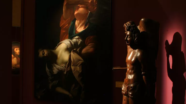 Vue de l'exposition De larmes et de sang. Images croisées de la douleur.