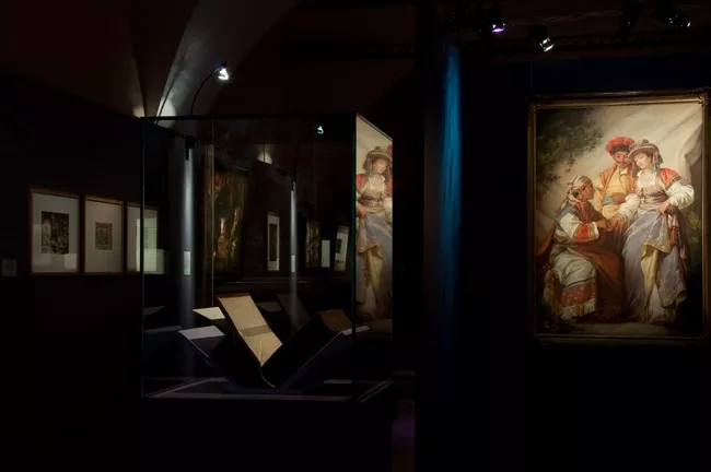 Vue de l'exposition Fastes et maléfices. Astrologues, magiciens et sorciers