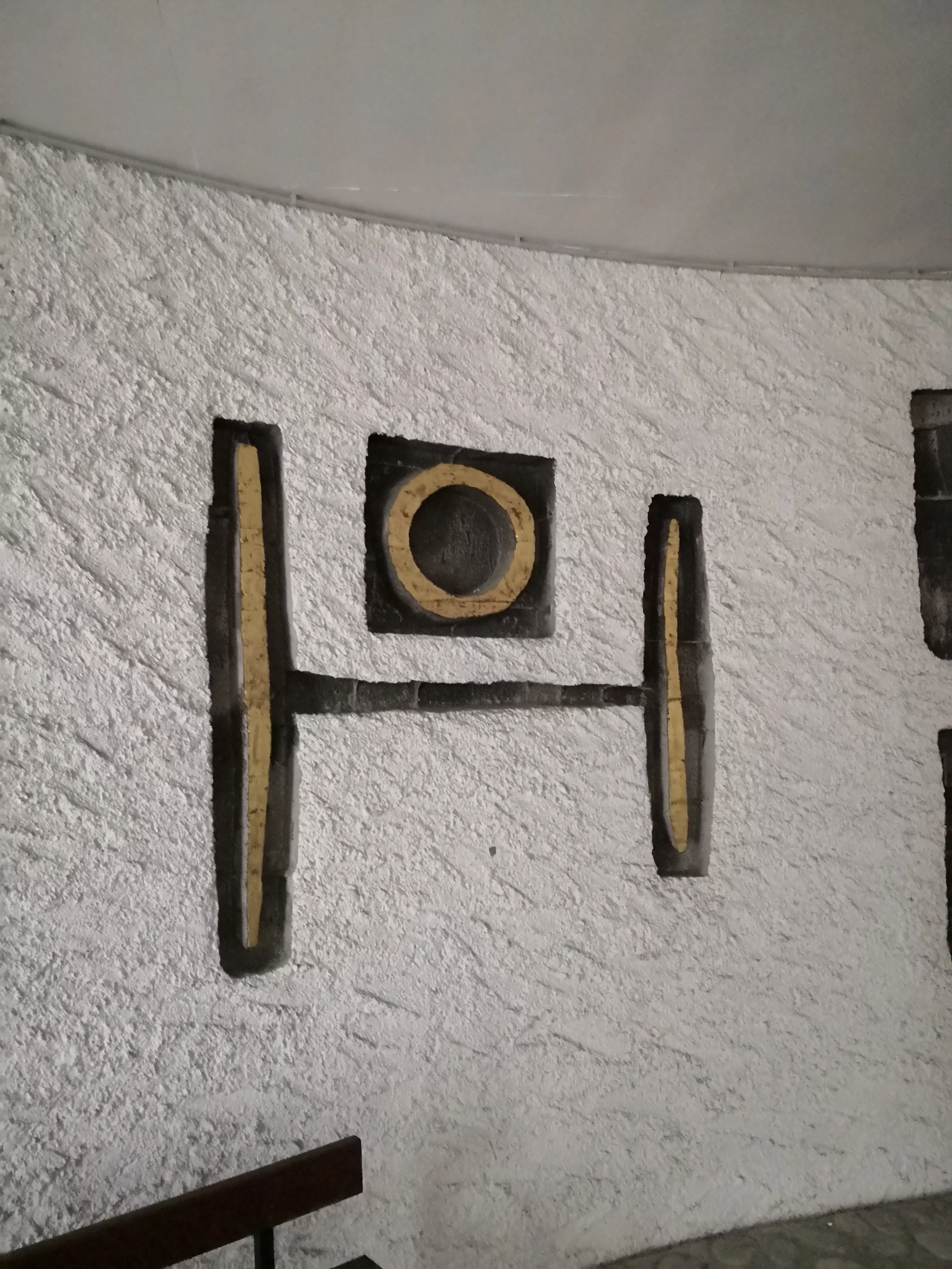 Formes abstraites noir et or