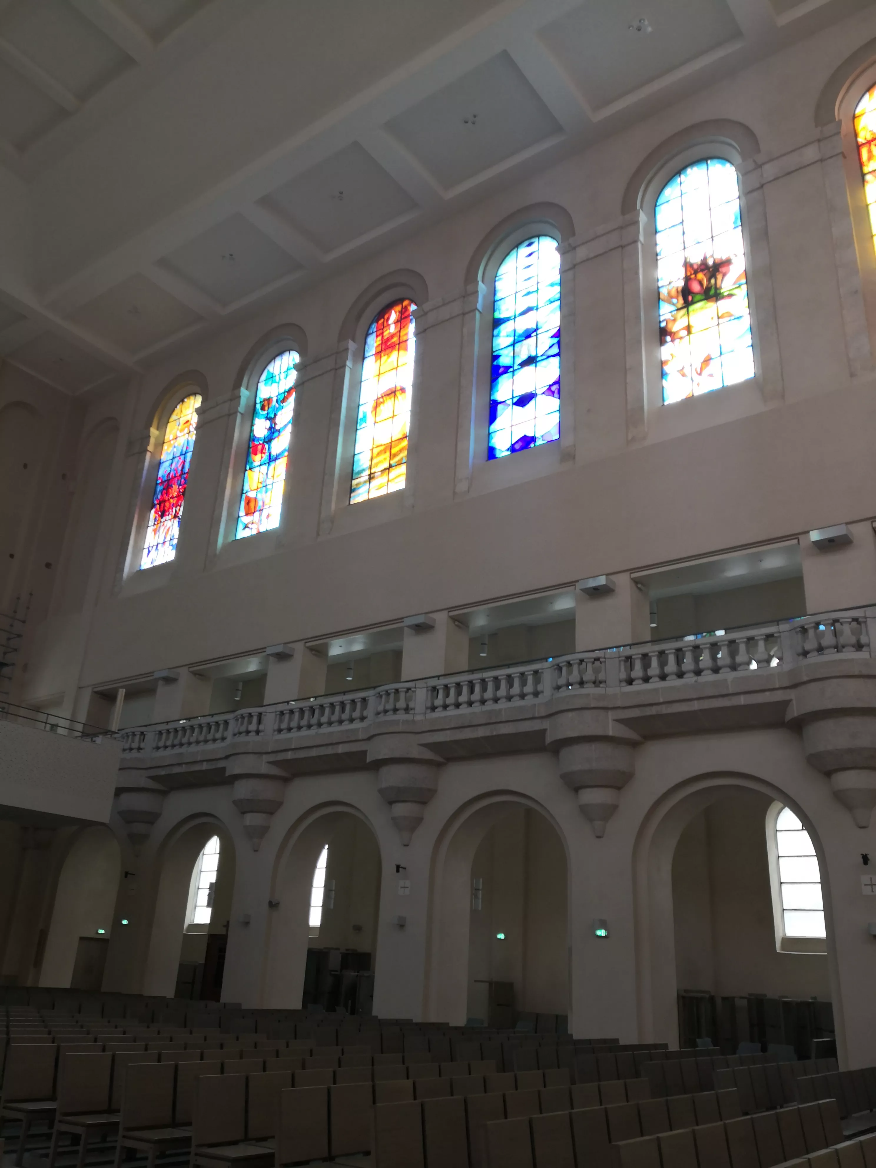 Série de 5 vitraux sur le thème de la Création Série de 5 vitraux sur le thème de la Création