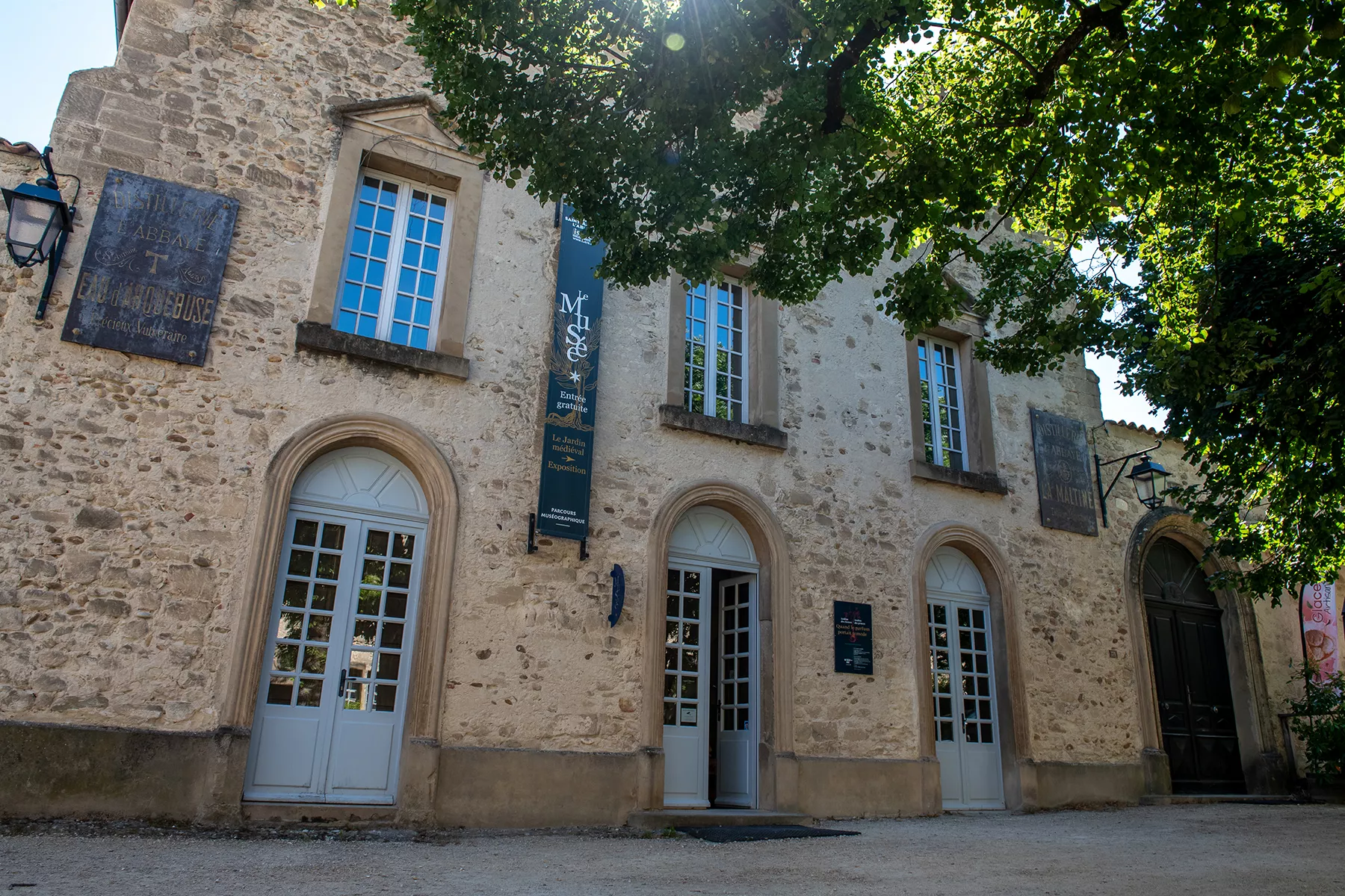 Entrée des Grandes écuries