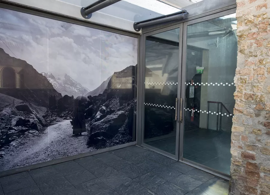 Exposition LE SPECTACLE DES RUES ET DES CHEMINS Exposition LE SPECTACLE DES RUES ET DES CHEMINS