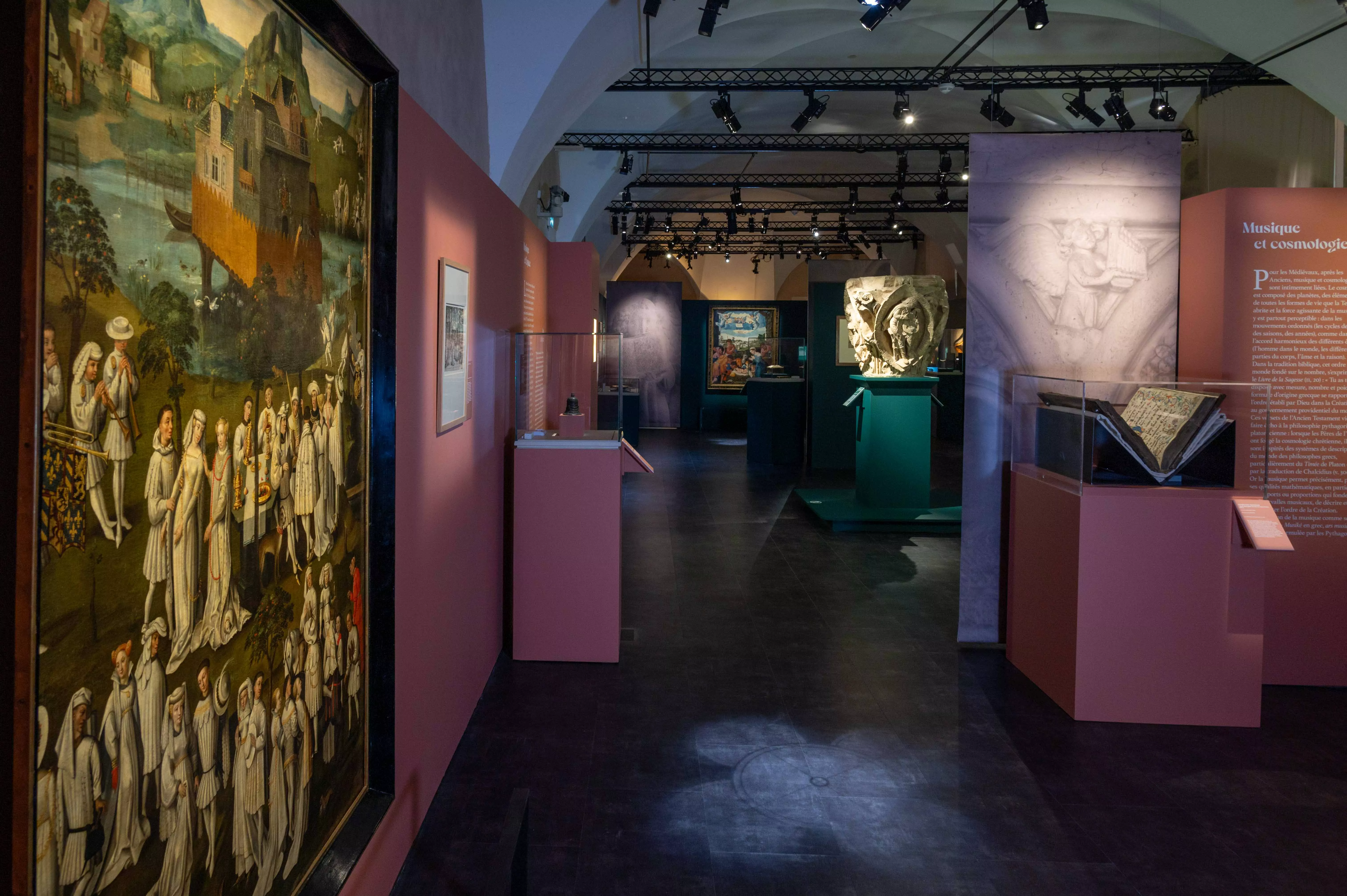 Vue de l'exposition Ars musica, l'harmonie du monde