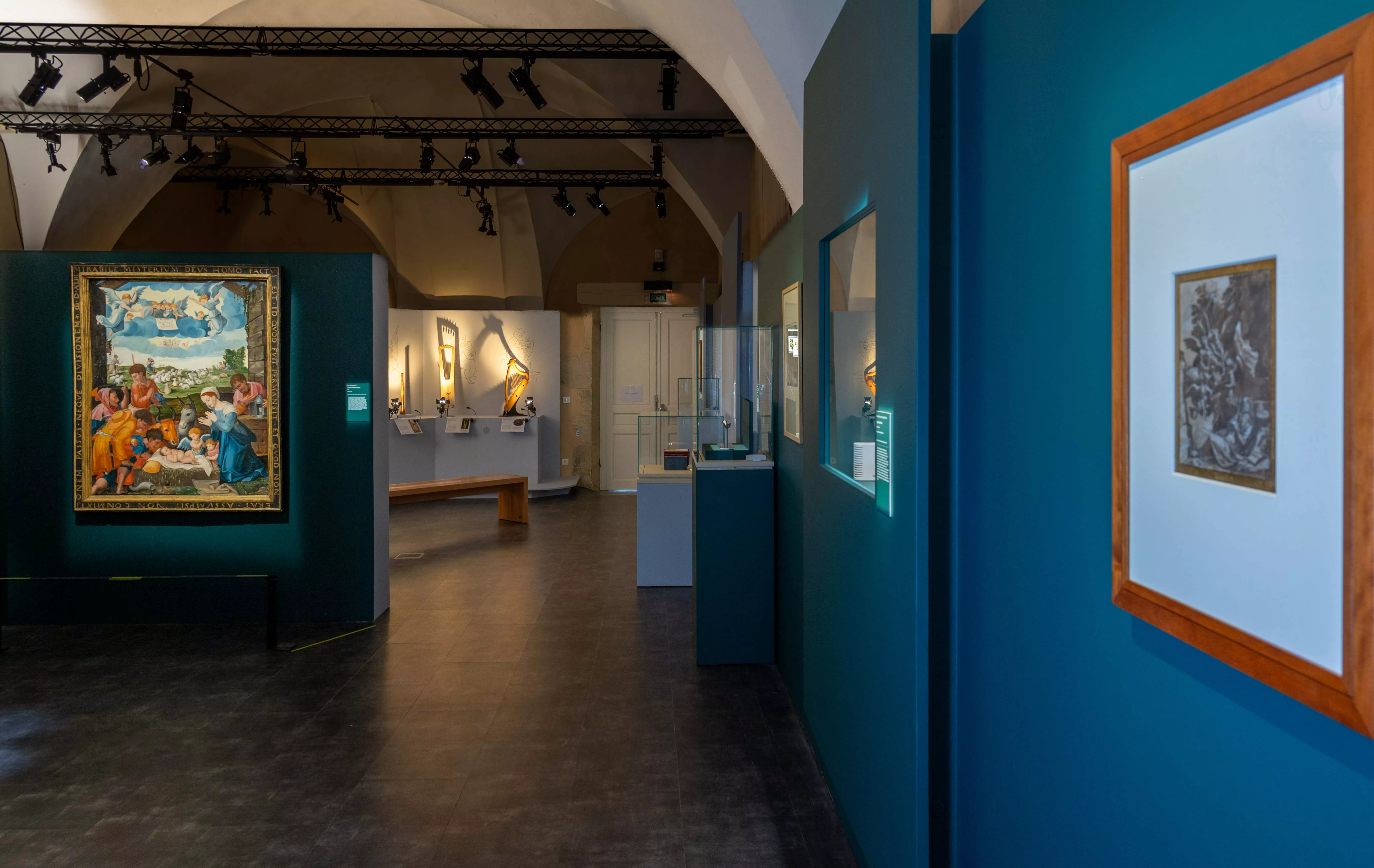 Vue d'ensemble de  l'exposition Ars musica, l'harmonie du monde