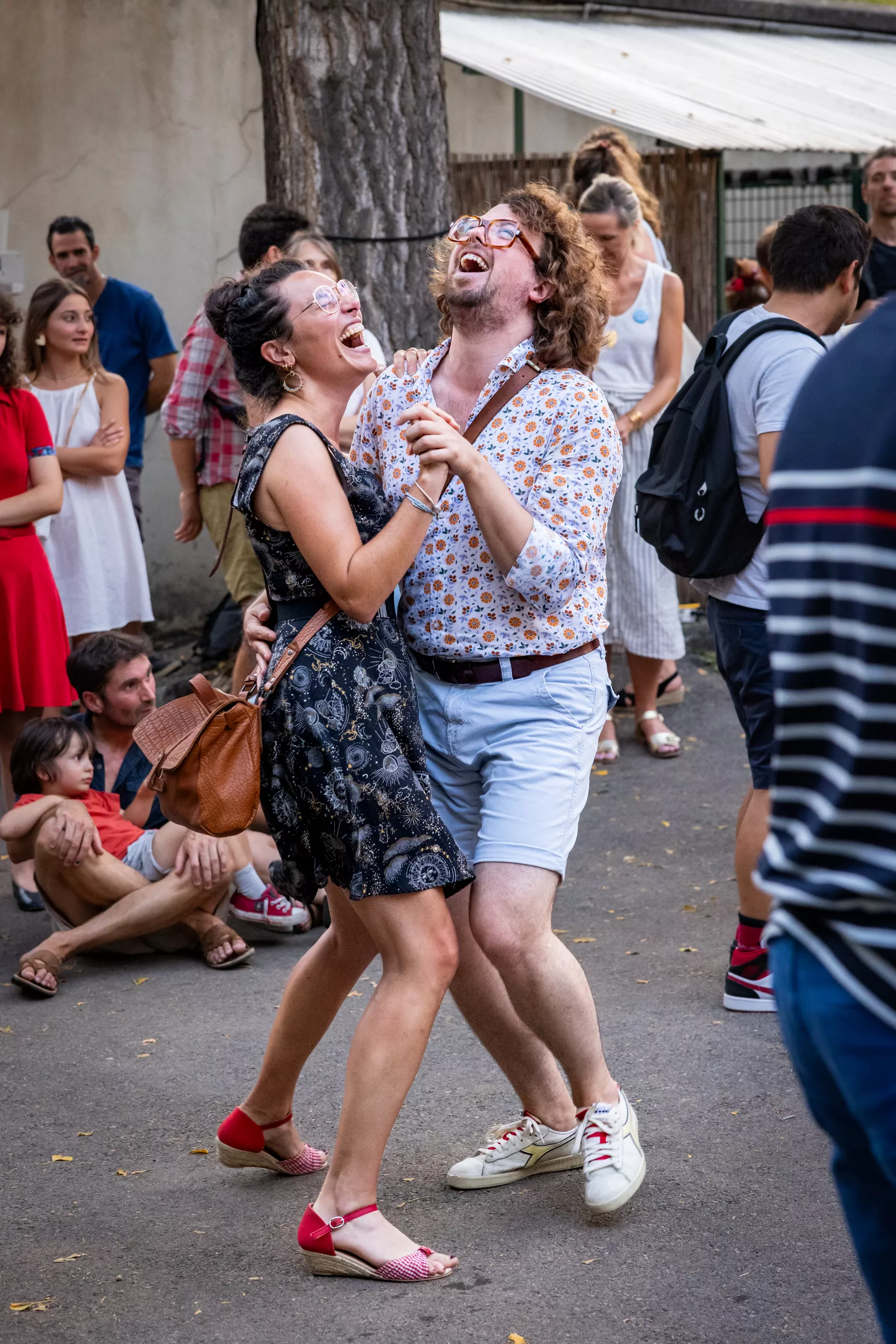 Soirée festive avec le duo Chauffe-Marcel dans la cour du Musée de la Résistance et de la Déportation pour le 80e anniversaire de la Libération