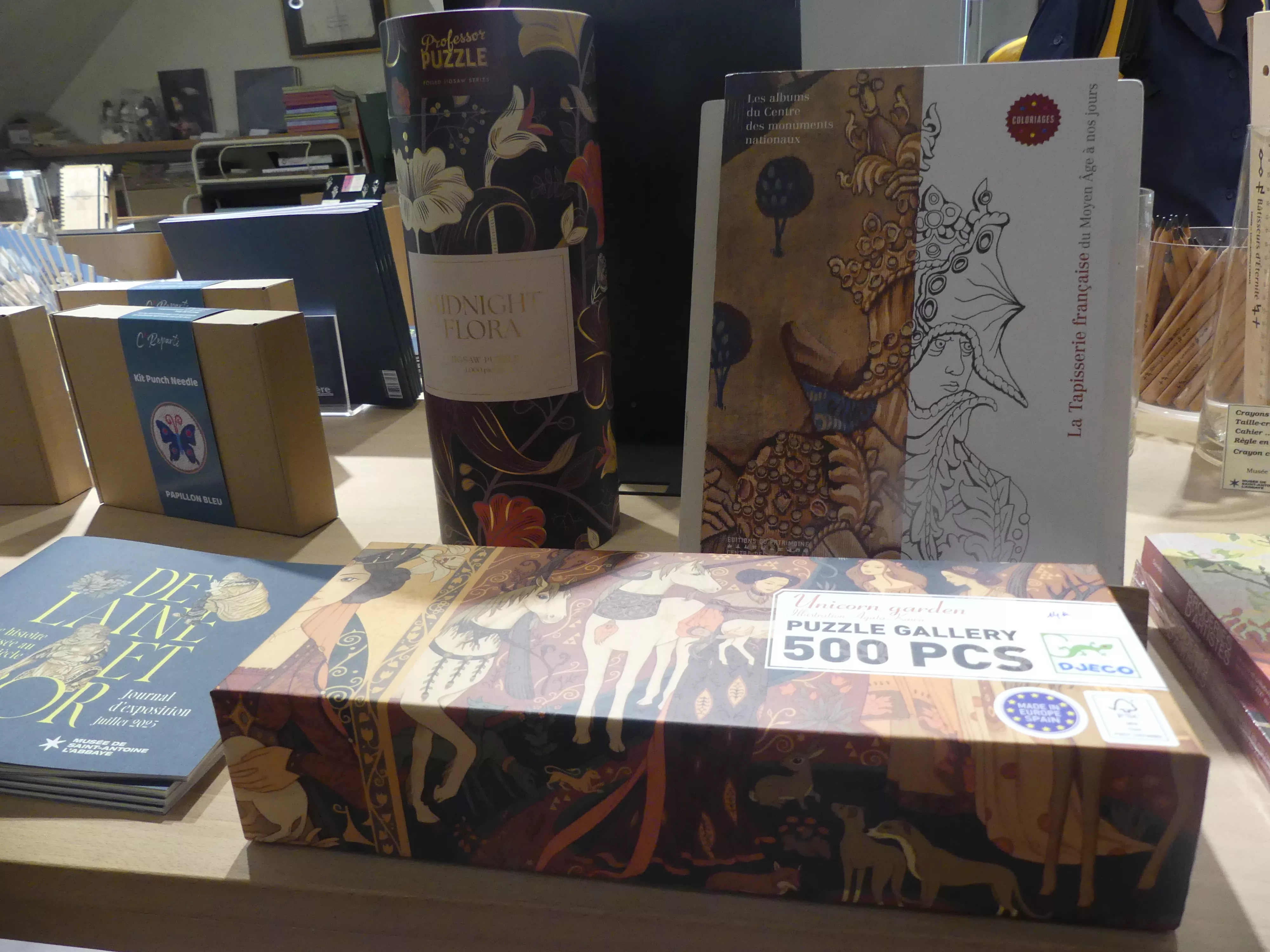 Choix de produits sur les tapisserise d'Aubusson :  livre puzzle