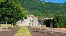 Le Musée Champollion vu du parc © Département de l'Isère/Musée Champollion
