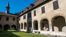 vue du cloître du musée dauphinois © Jean-Sébastien Faure