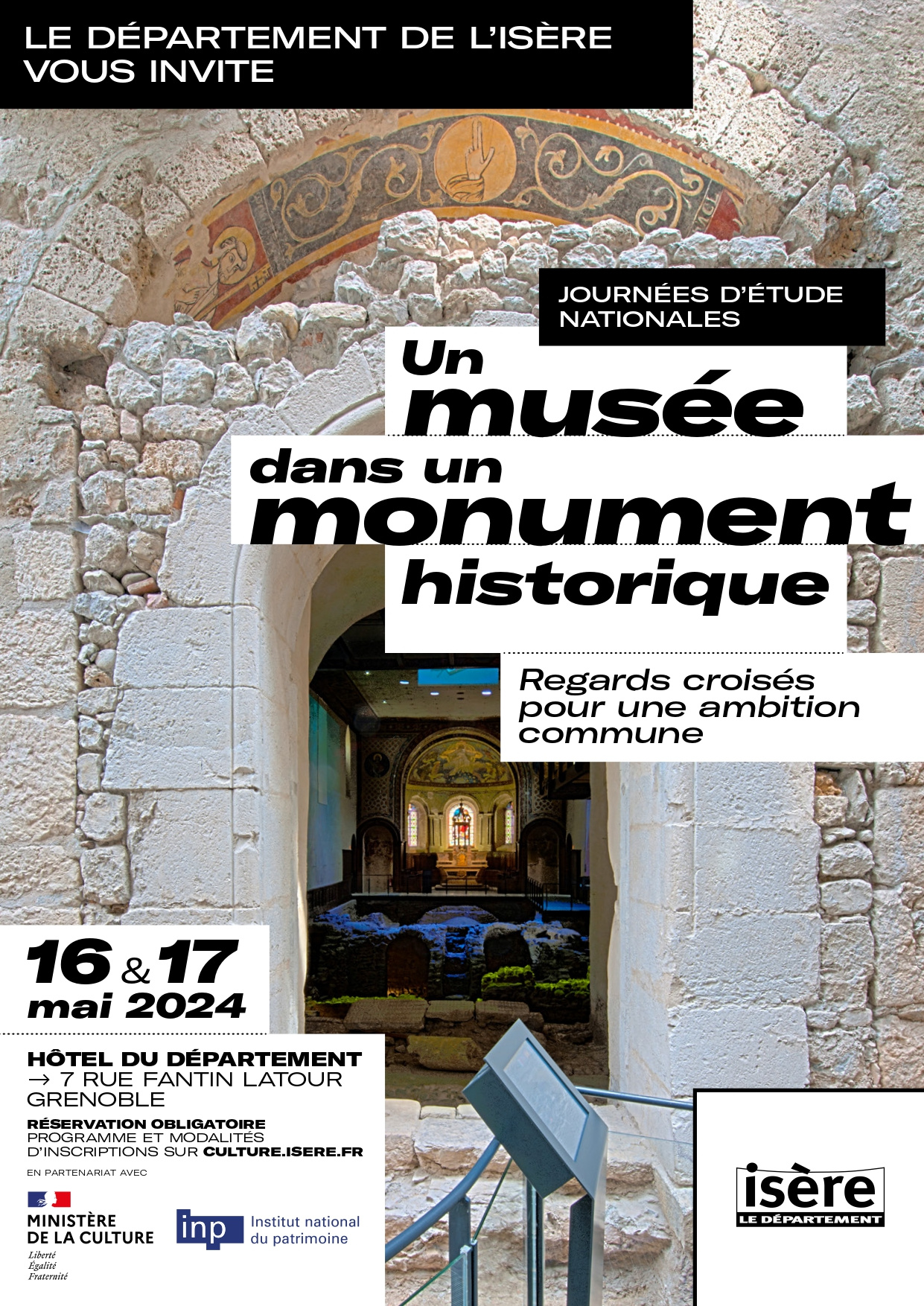 Affiche de l'évènement "Un musée dans un monument historique" composée d'une photographie de l'encadrement de porte de l'église Saint-Laurent laissant voir l'intérieur de l'église et les vestiges archéologiques © Studio Silence pour le Département de l'Isère