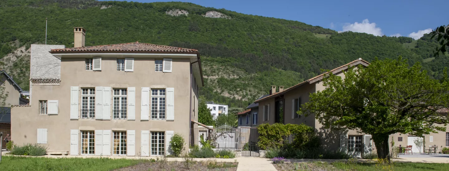 La maison de maître au pied du Vercors La maison de maître au pied du Vercors