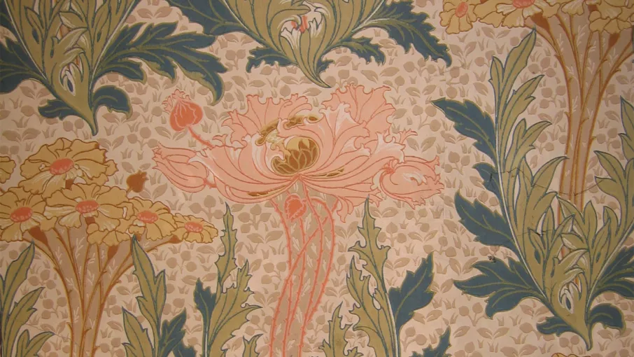 Papier peint à motifs de pavots aux fleurs d'un rose pâle © Maison Bergès, photo Denis Vinçon / Département de l'Isère