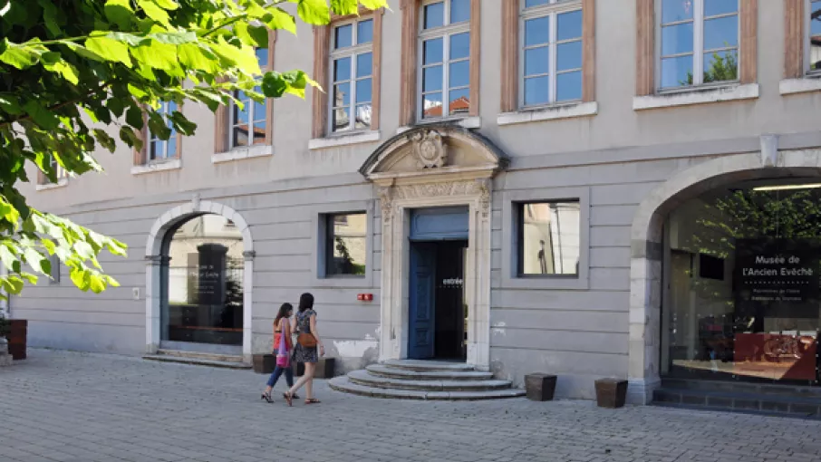 La façade du palais © Musée de l'Ancien Evêché - V. Gaillard