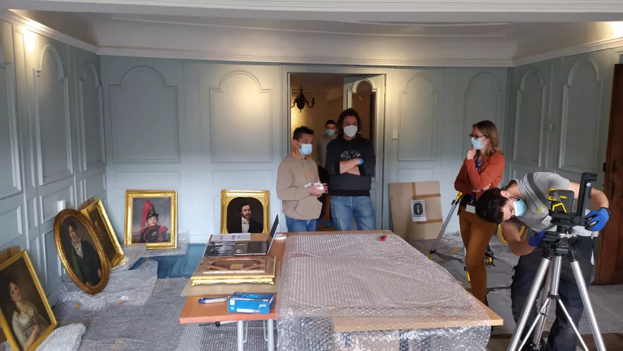 Déploiement des collections © Département de l'Isère / Musée Champollion