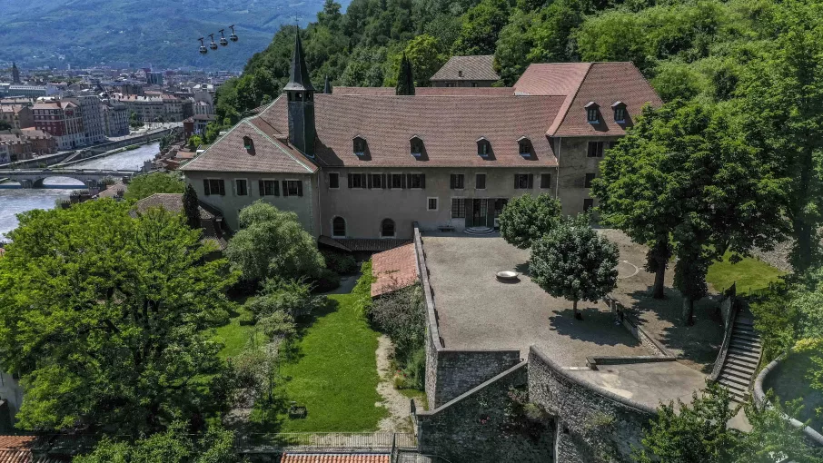 Photo aérienne du musée dauphinois © Musée dauphinois