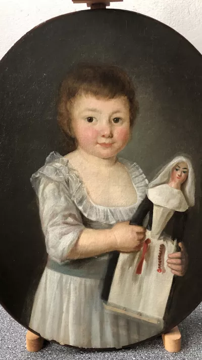 Petite fille à la poupée © Coll. Musée de la Révolution française-Domaine de Vizille  ®atelier Vicat-Blanc
